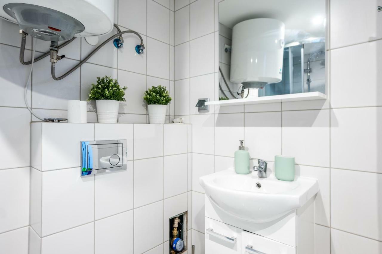 Studio Conrad Lägenhet Krasków Exteriör bild